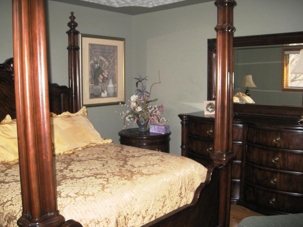 McDougall Lane Bed&Breakfast Drumheller Zimmer foto