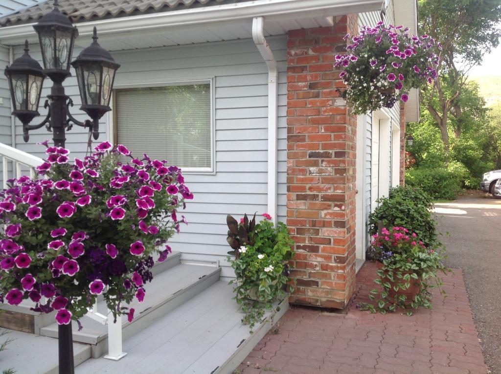 McDougall Lane Bed&Breakfast Drumheller Exterior foto