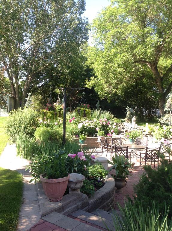 McDougall Lane Bed&Breakfast Drumheller Exterior foto