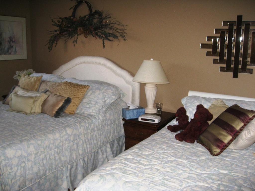 McDougall Lane Bed&Breakfast Drumheller Zimmer foto