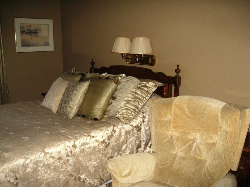 McDougall Lane Bed&Breakfast Drumheller Zimmer foto
