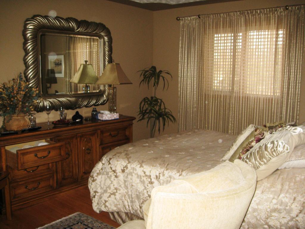 McDougall Lane Bed&Breakfast Drumheller Exterior foto